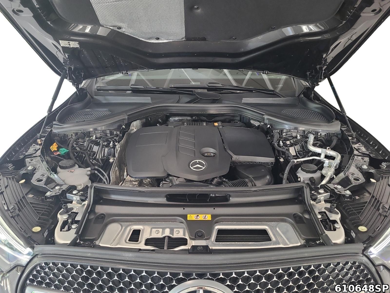 Fahrzeugabbildung Mercedes-Benz GLC 300 de 4M AMG Premium+ AHK Pano Burmester