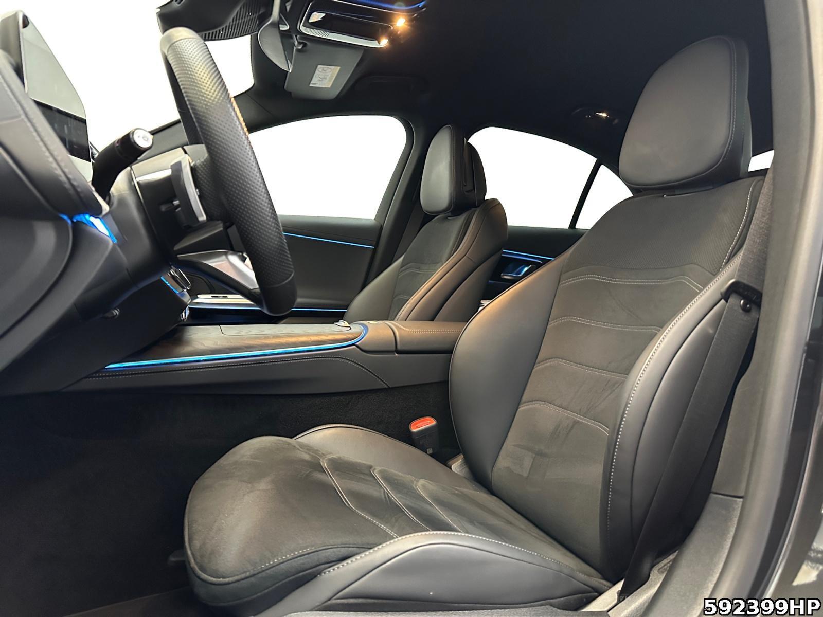 Fahrzeugabbildung Mercedes-Benz E 220 d AMG Night DISTRONIC Ambiente KEYLESS
