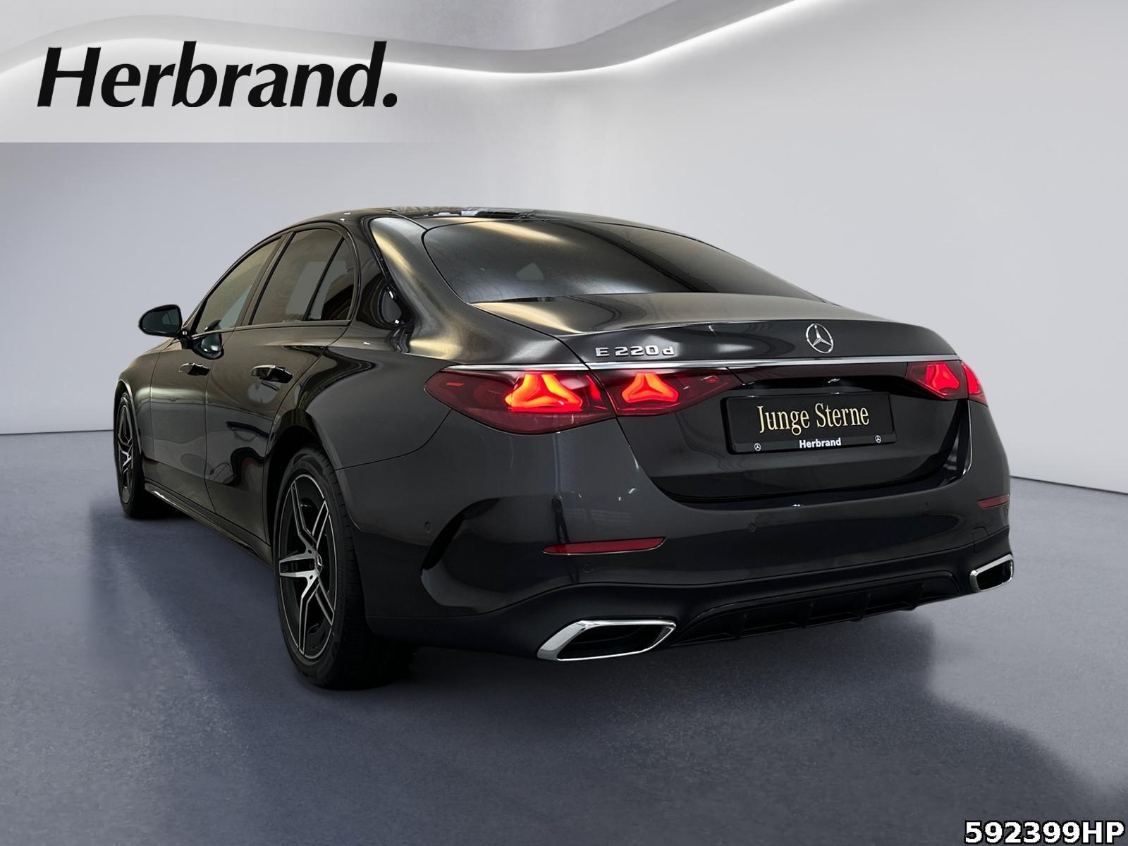 Fahrzeugabbildung Mercedes-Benz E 220 d AMG Night DISTRONIC Ambiente KEYLESS