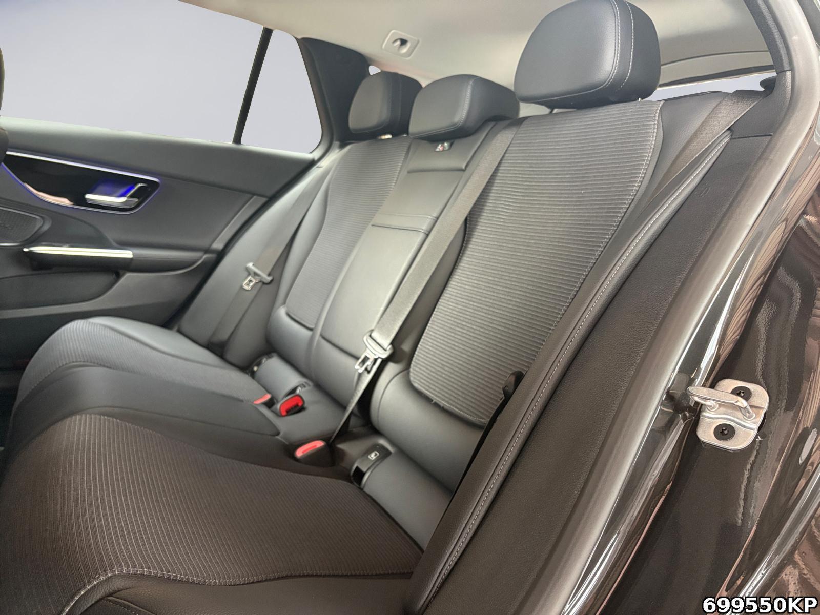 Fahrzeugabbildung Mercedes-Benz C 220 d T Avantgarde AHK Lenkradhzg Kamera LED