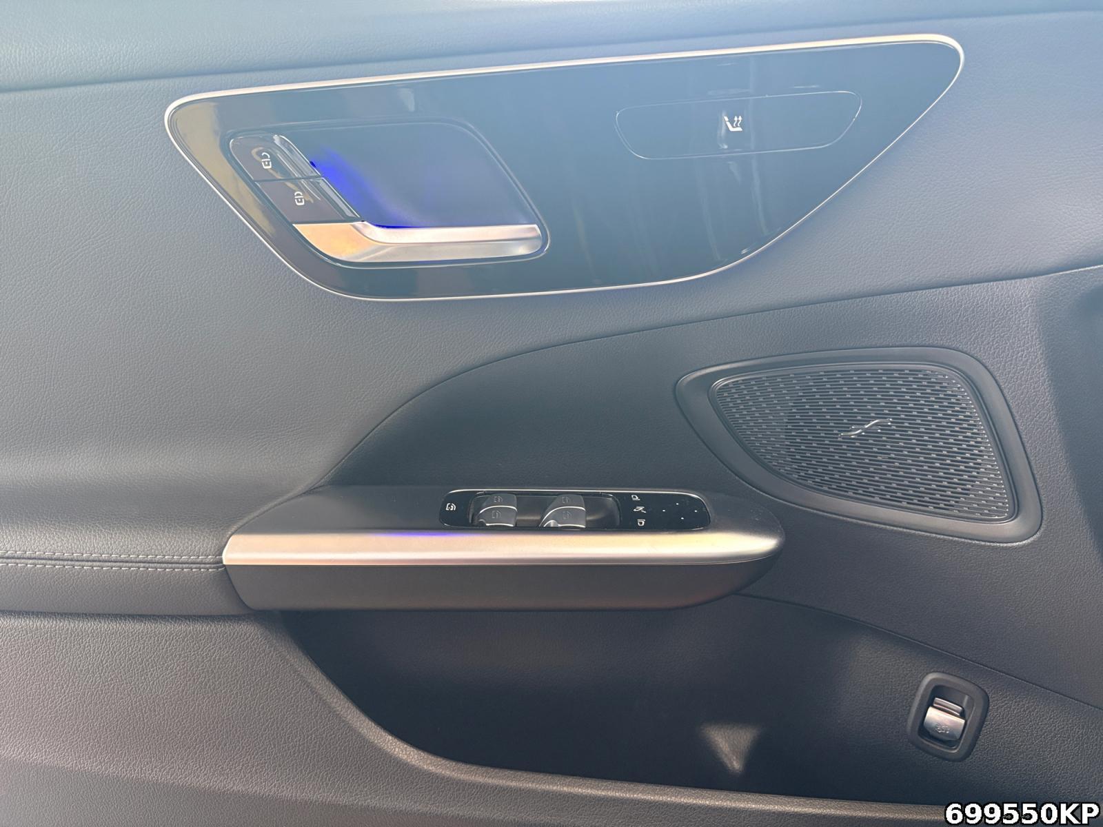 Fahrzeugabbildung Mercedes-Benz C 220 d T Avantgarde AHK Lenkradhzg Kamera LED