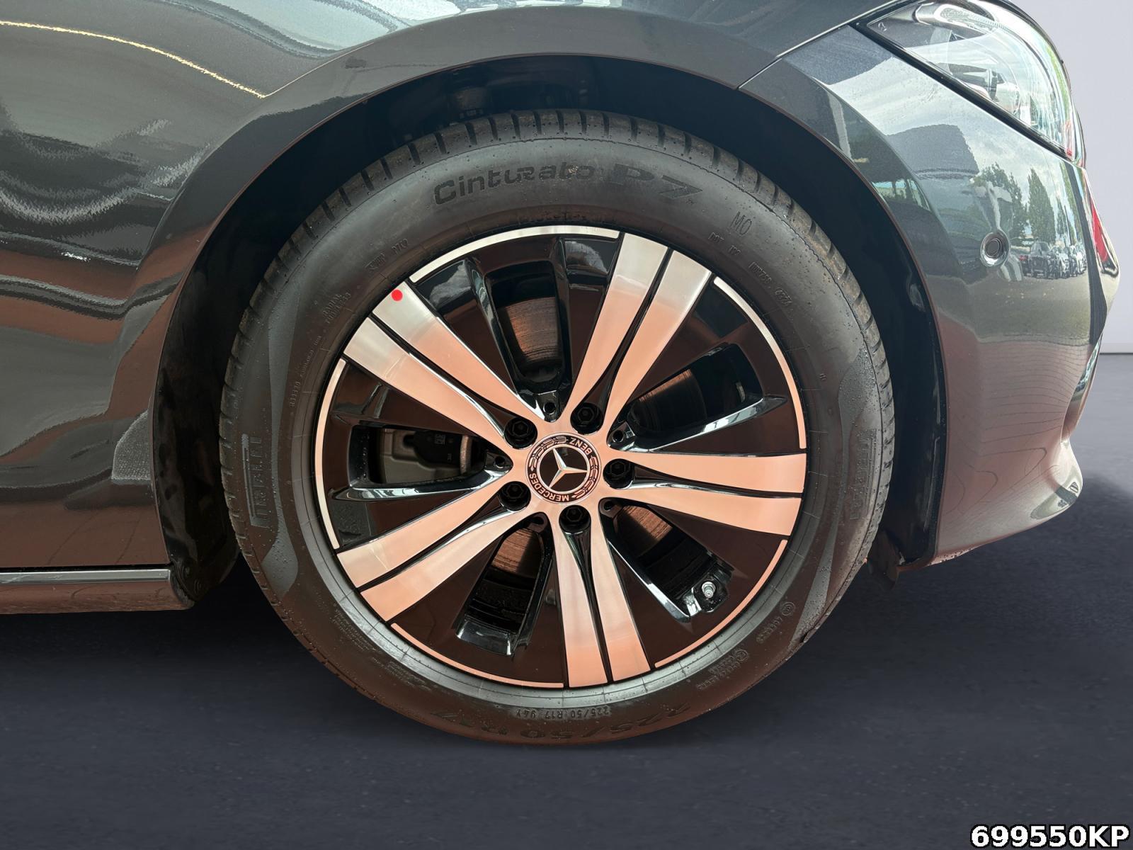 Fahrzeugabbildung Mercedes-Benz C 220 d T Avantgarde AHK Lenkradhzg Kamera LED