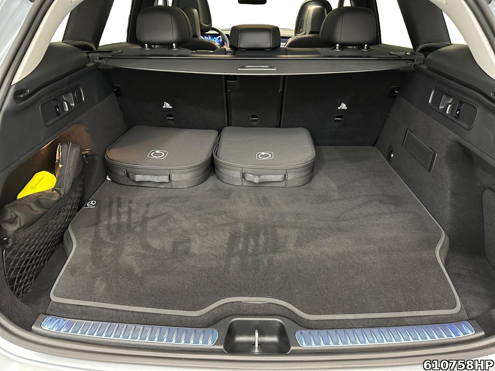 Fahrzeugabbildung Mercedes-Benz GLC 300 e 4M AMG Pano AHK 360° Burmester Memory