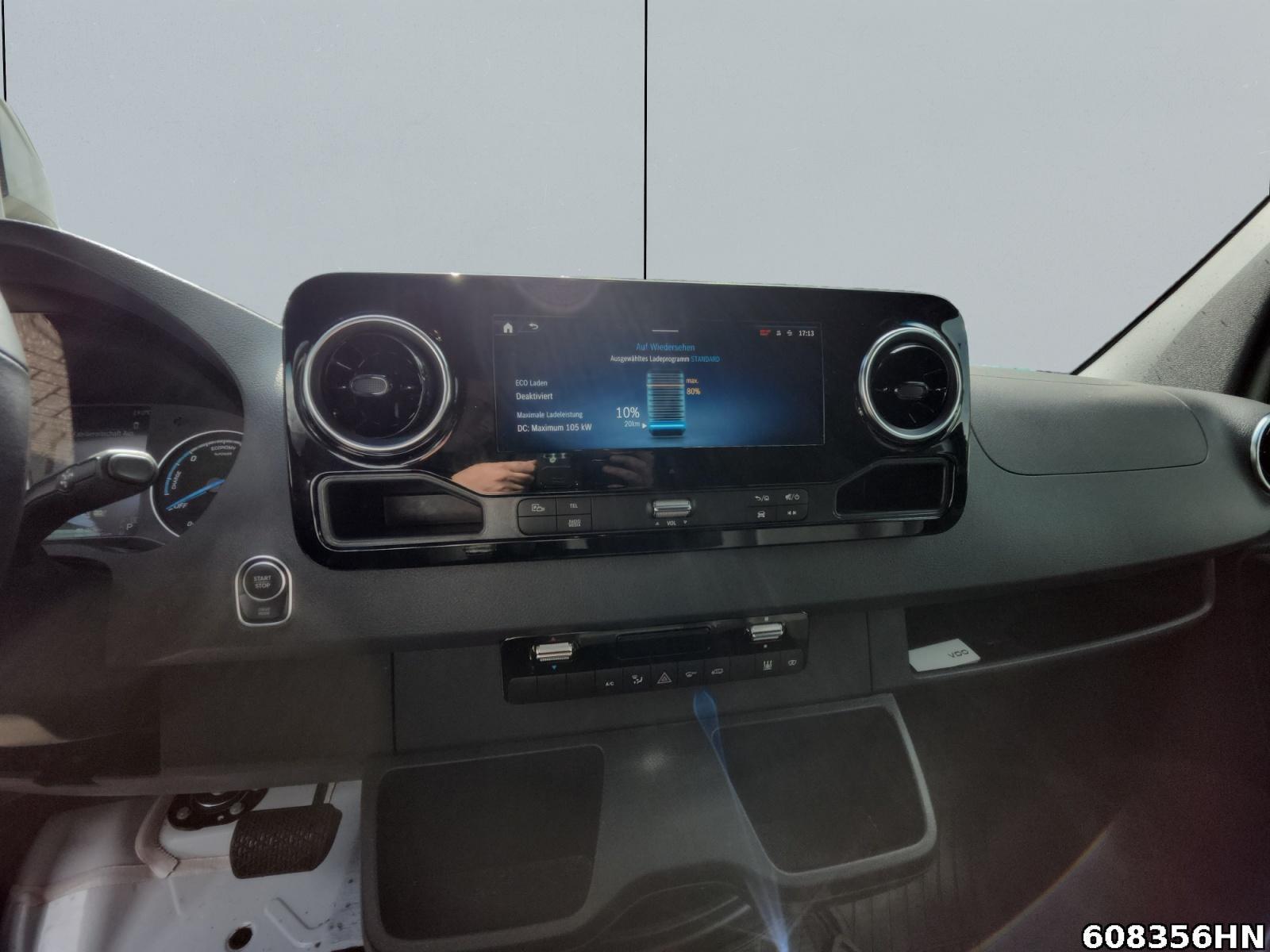 Fahrzeugabbildung Mercedes-Benz eSprinter 414 Kasten*L2H2*BOTT Regale*LED*TOP!