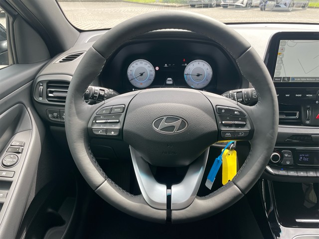 Fahrzeugabbildung Hyundai i30 ADVANTAGE