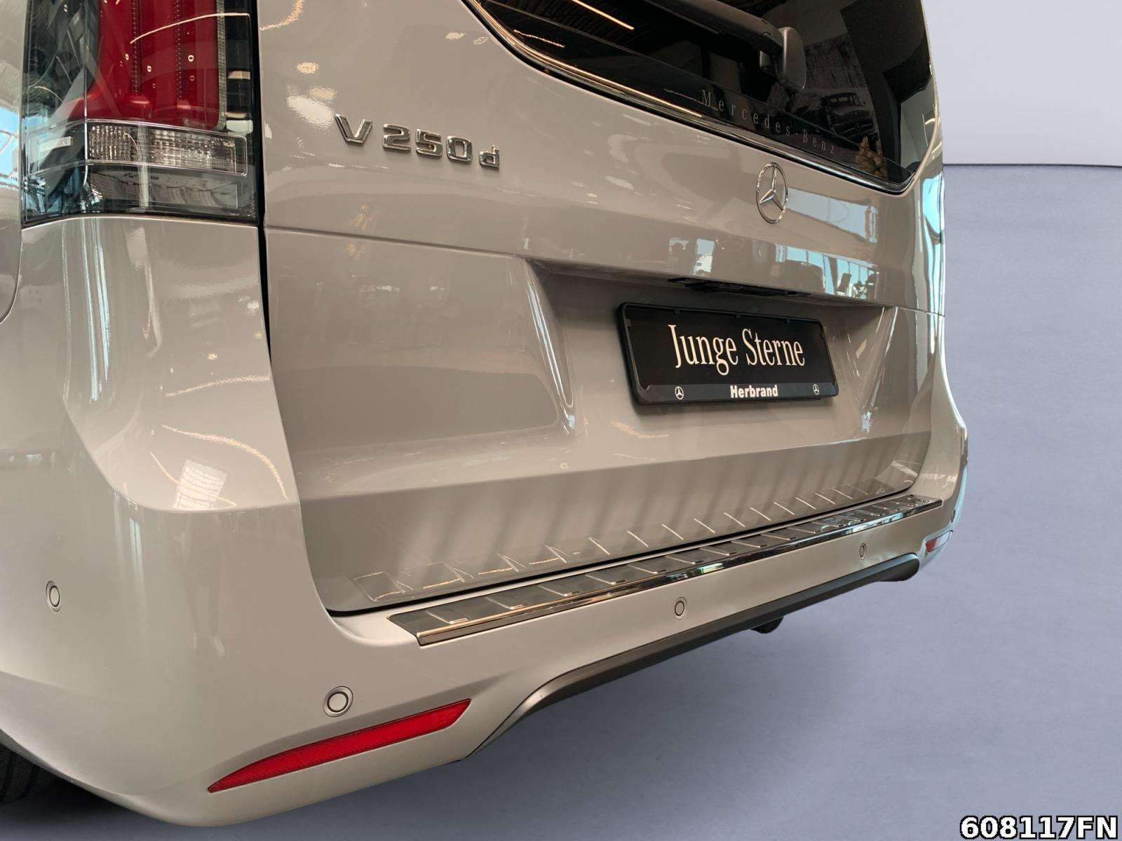 Fahrzeugabbildung Mercedes-Benz V 250 STYLE L AMG *STANDHEIZUNG**AHK**360° KAM*