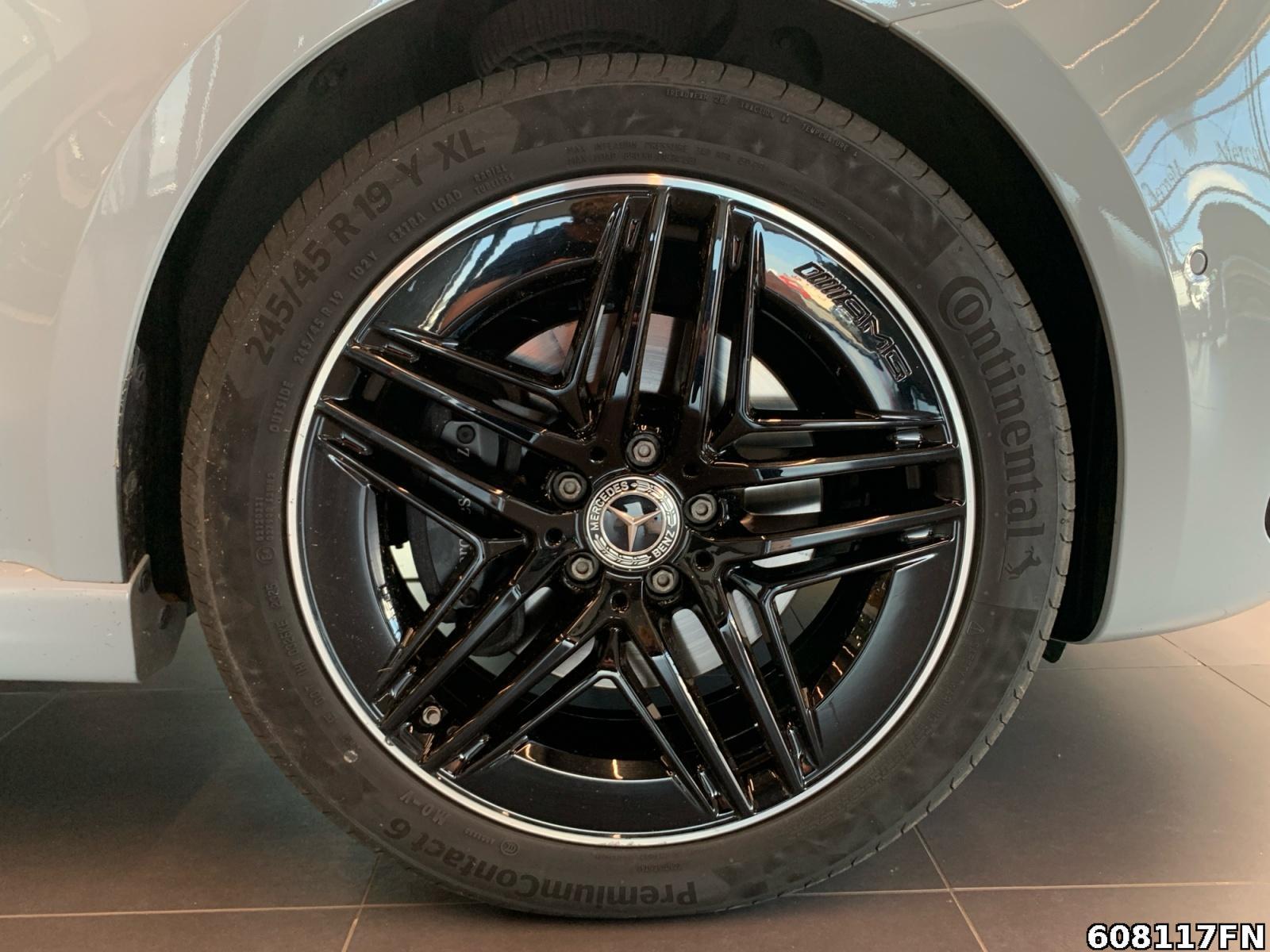 Fahrzeugabbildung Mercedes-Benz V 250 STYLE L AMG *STANDHEIZUNG**AHK**360° KAM*