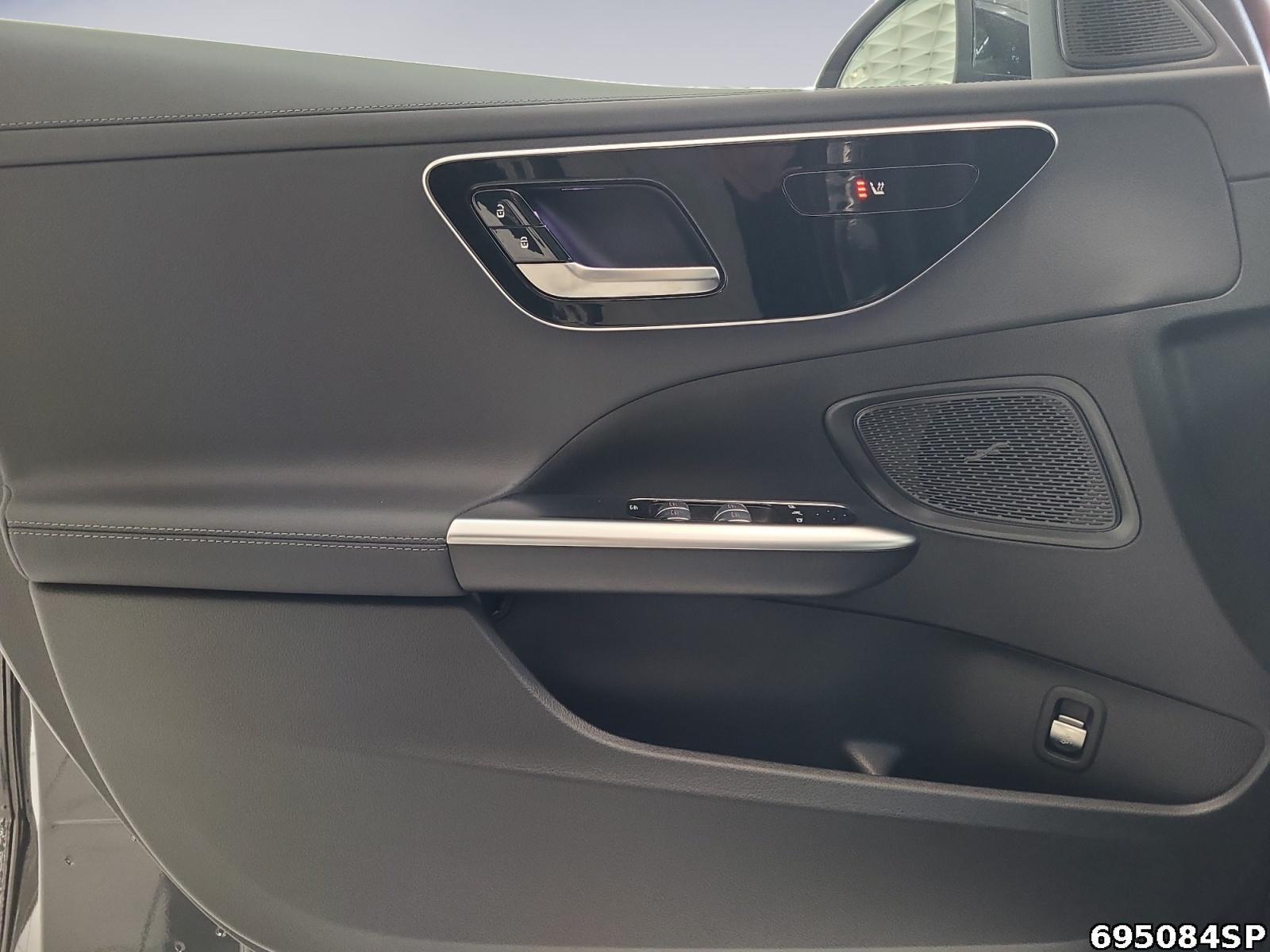 Fahrzeugabbildung Mercedes-Benz C 300 d T AMG AHK Distronic EASY-PACK CarPlay