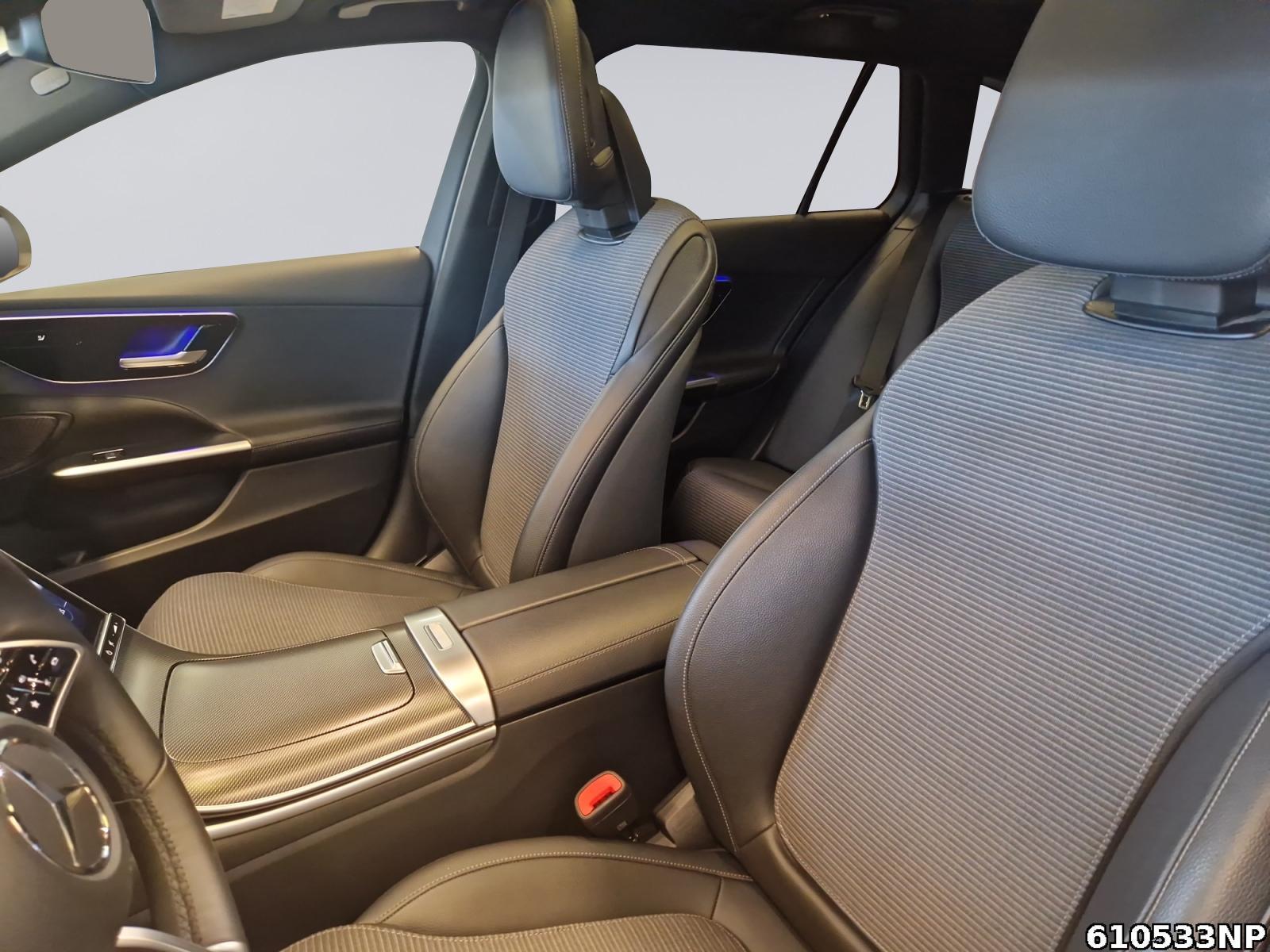 Fahrzeugabbildung Mercedes-Benz C 300 e T Avantgarde Pano AHK Kamera LED CarPlay
