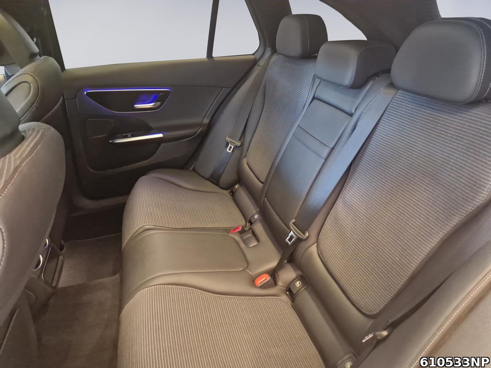 Fahrzeugabbildung Mercedes-Benz C 300 e T Avantgarde Pano AHK Kamera LED CarPlay