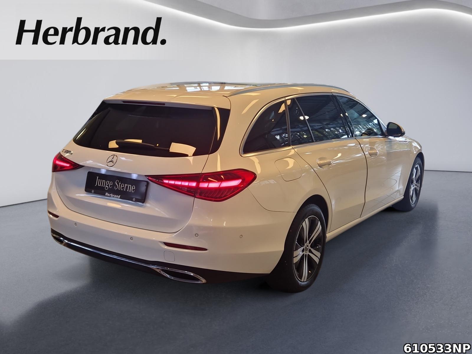 Fahrzeugabbildung Mercedes-Benz C 300 e T Avantgarde Pano AHK Kamera LED CarPlay