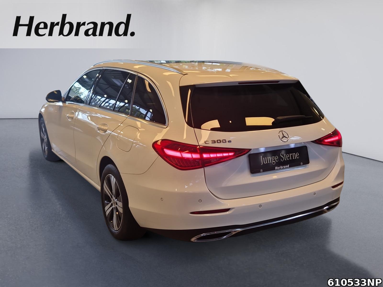 Fahrzeugabbildung Mercedes-Benz C 300 e T Avantgarde Pano AHK Kamera LED CarPlay
