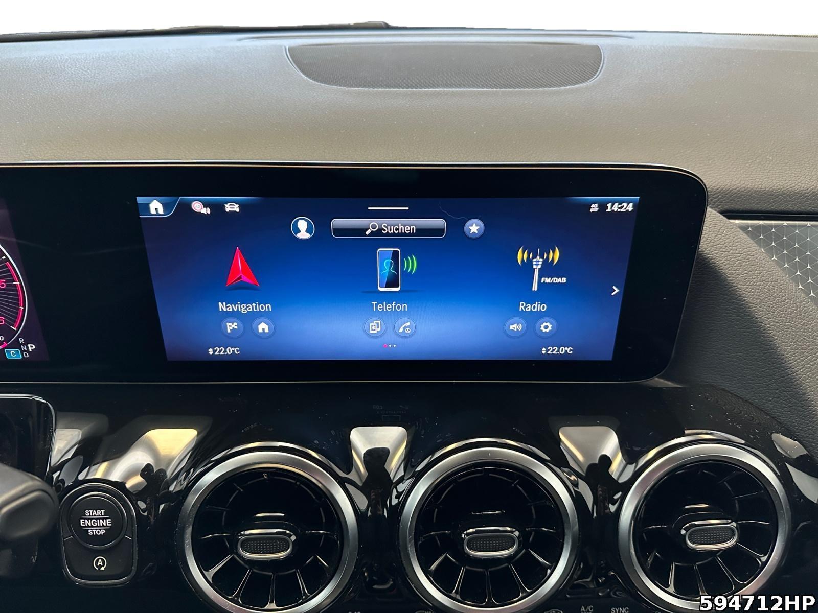 Fahrzeugabbildung Mercedes-Benz GLA 200 d Progressive AHK Kamera DISTRONIC Spur