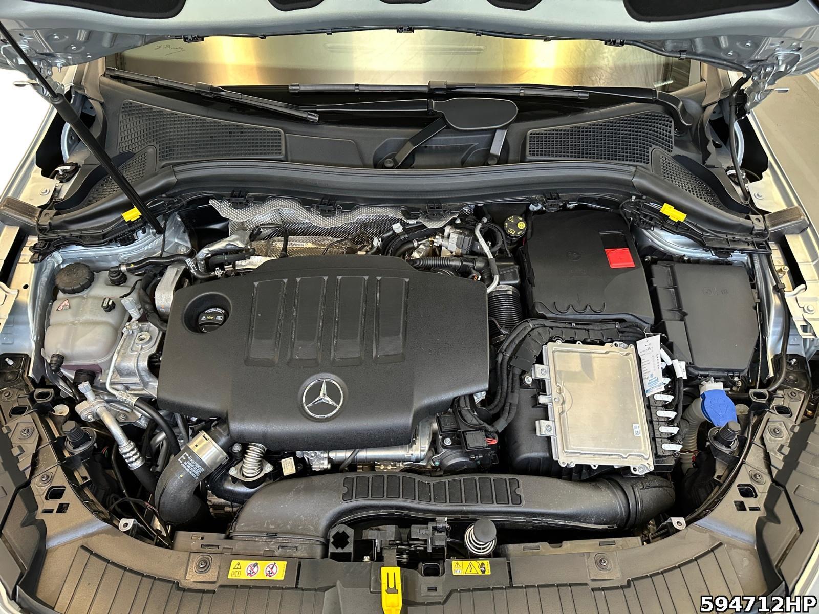 Fahrzeugabbildung Mercedes-Benz GLA 200 d Progressive AHK Kamera DISTRONIC Spur