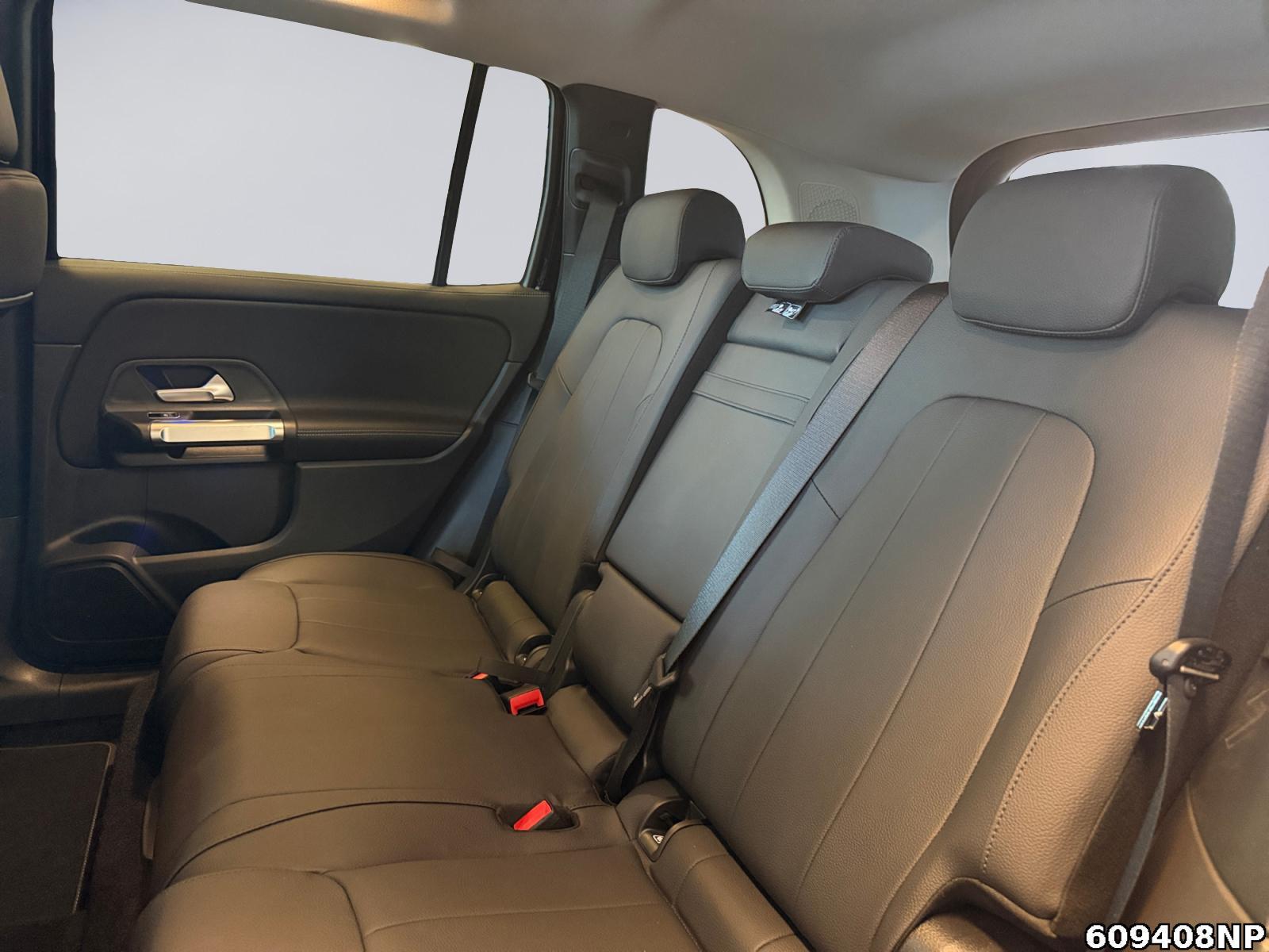 Fahrzeugabbildung Mercedes-Benz GLB 200 Progressive Kamera LED AHK 18 Zoll
