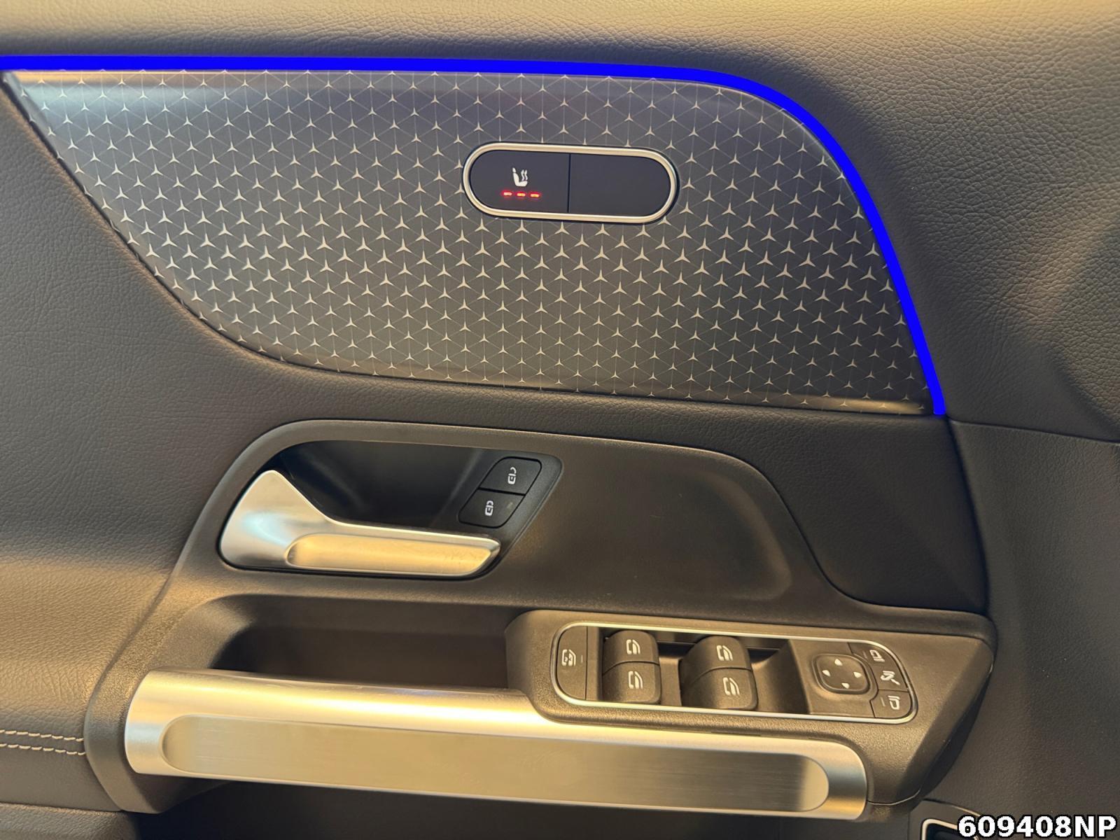 Fahrzeugabbildung Mercedes-Benz GLB 200 Progressive Kamera LED AHK 18 Zoll