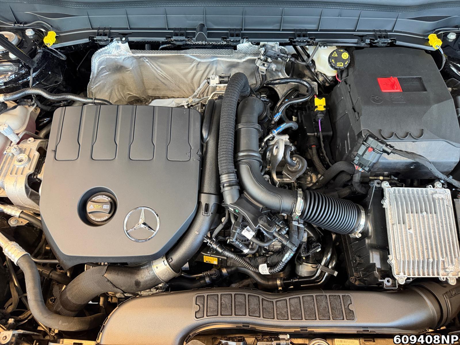 Fahrzeugabbildung Mercedes-Benz GLB 200 Progressive Kamera LED AHK 18 Zoll