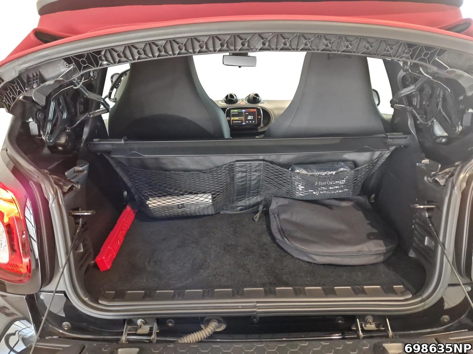 Fahrzeugabbildung Smart ForTwo EQ Cabrio Einparkhilfe hinten 22KW