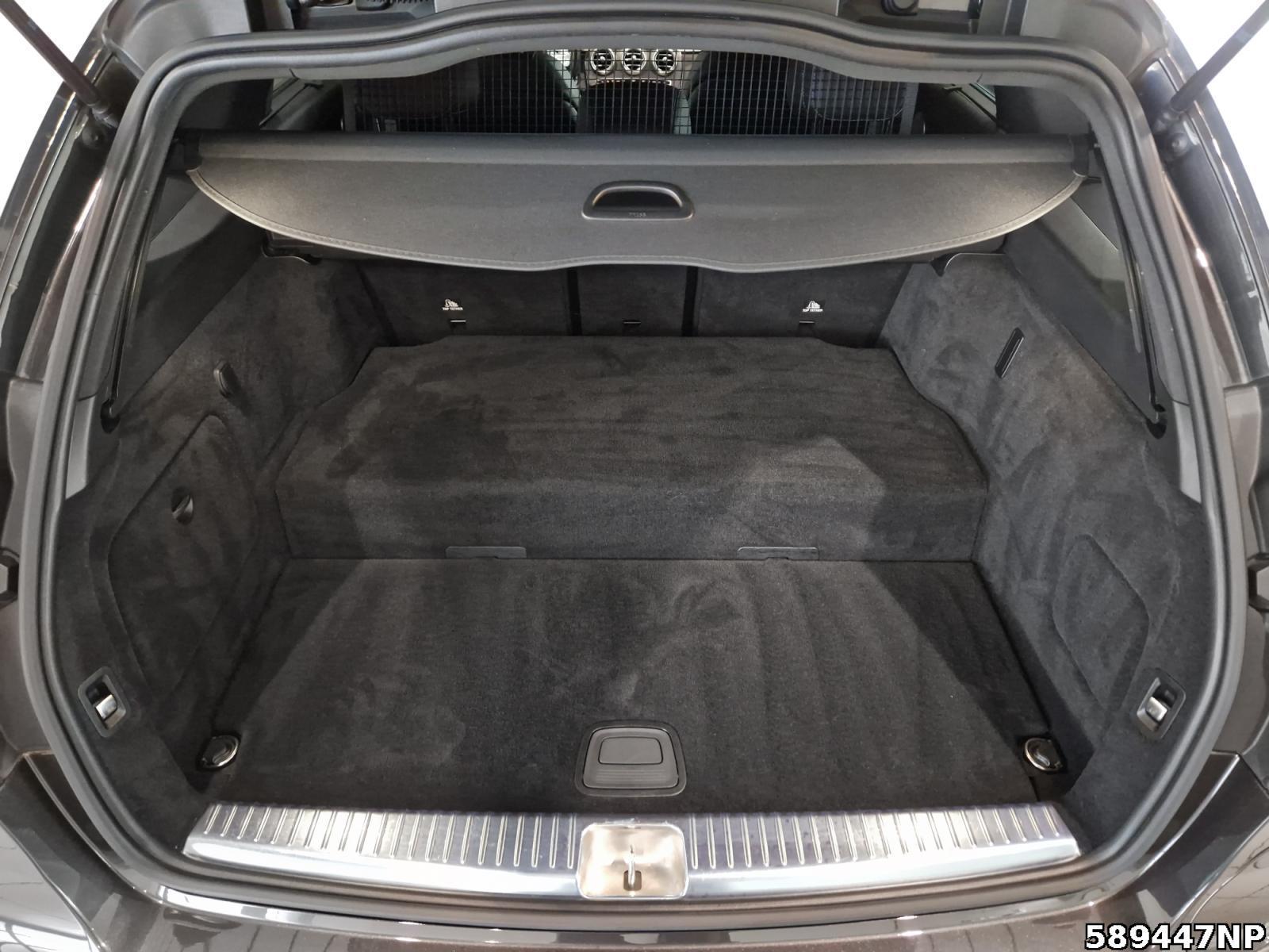 Fahrzeugabbildung Mercedes-Benz C 300 e T AMG Night LED Sound Kamera Ambiente