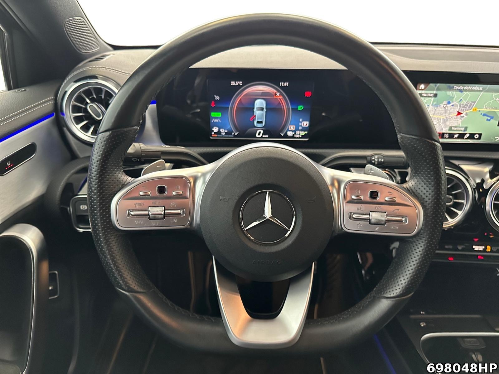 Fahrzeugabbildung Mercedes-Benz A 250 AMG EDITION 2020 Night-Paket Ambientebel