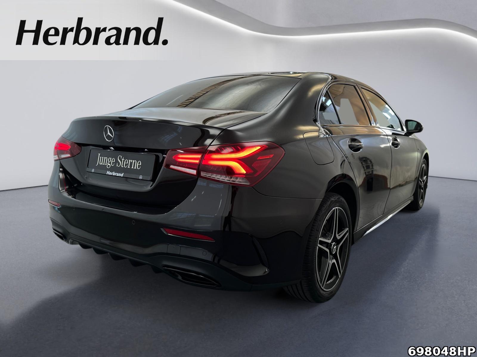 Fahrzeugabbildung Mercedes-Benz A 250 AMG EDITION 2020 Night-Paket Ambientebel