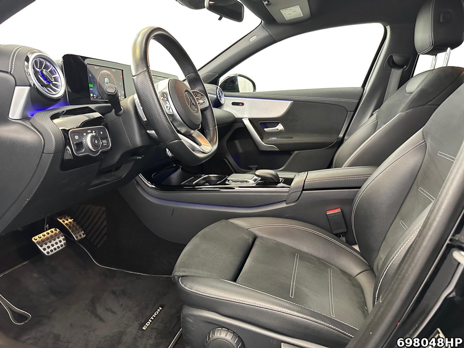 Fahrzeugabbildung Mercedes-Benz A 250 AMG EDITION 2020 Night-Paket Ambientebel