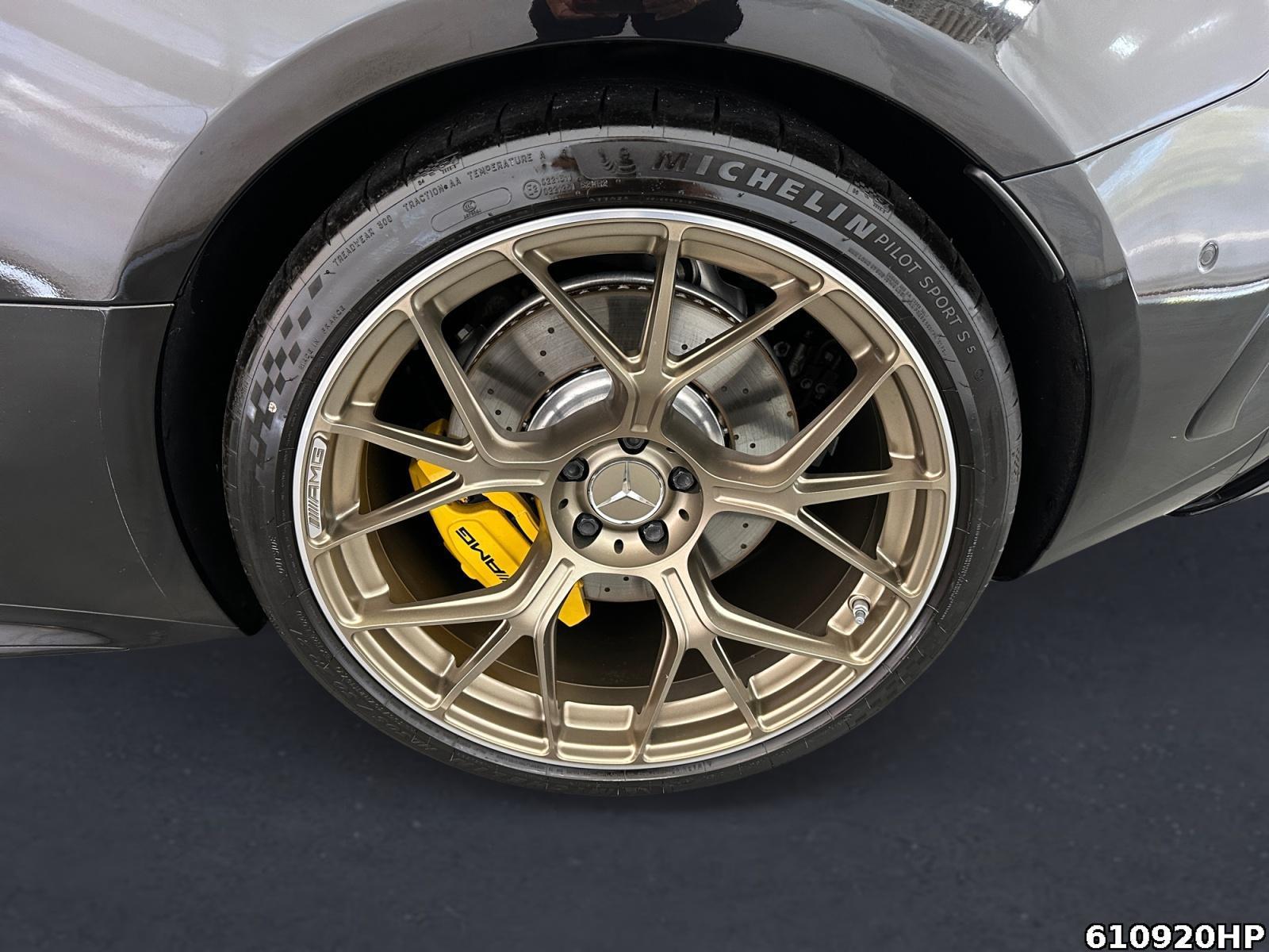 Fahrzeugabbildung Mercedes-Benz AMG GT 55 4M+ Premium Plus AMG Aerodynamik-Paket