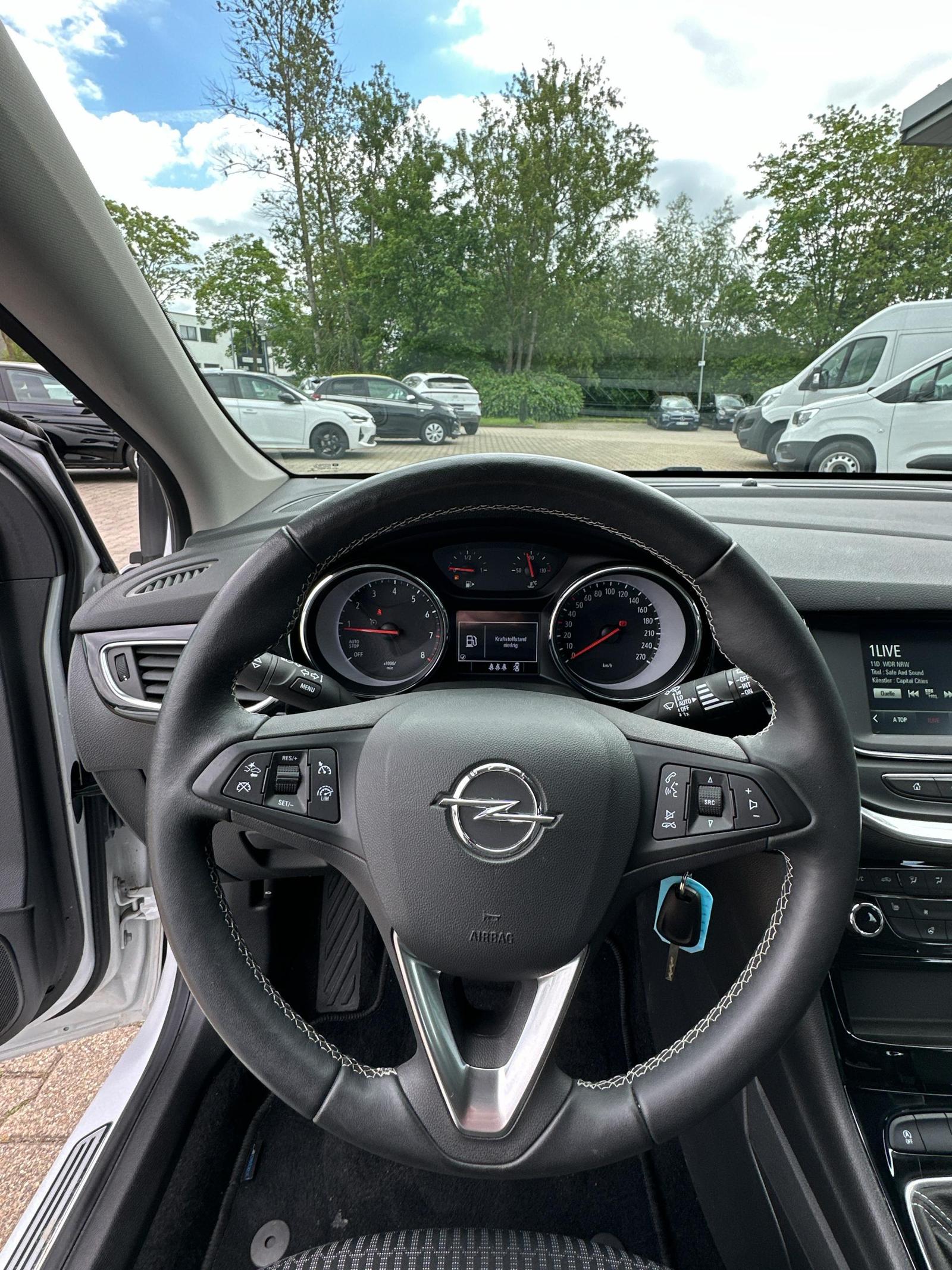 Fahrzeugabbildung Opel Astra Design & Tech+NAVI+SHZ+USB+LED+S&S+PDC+