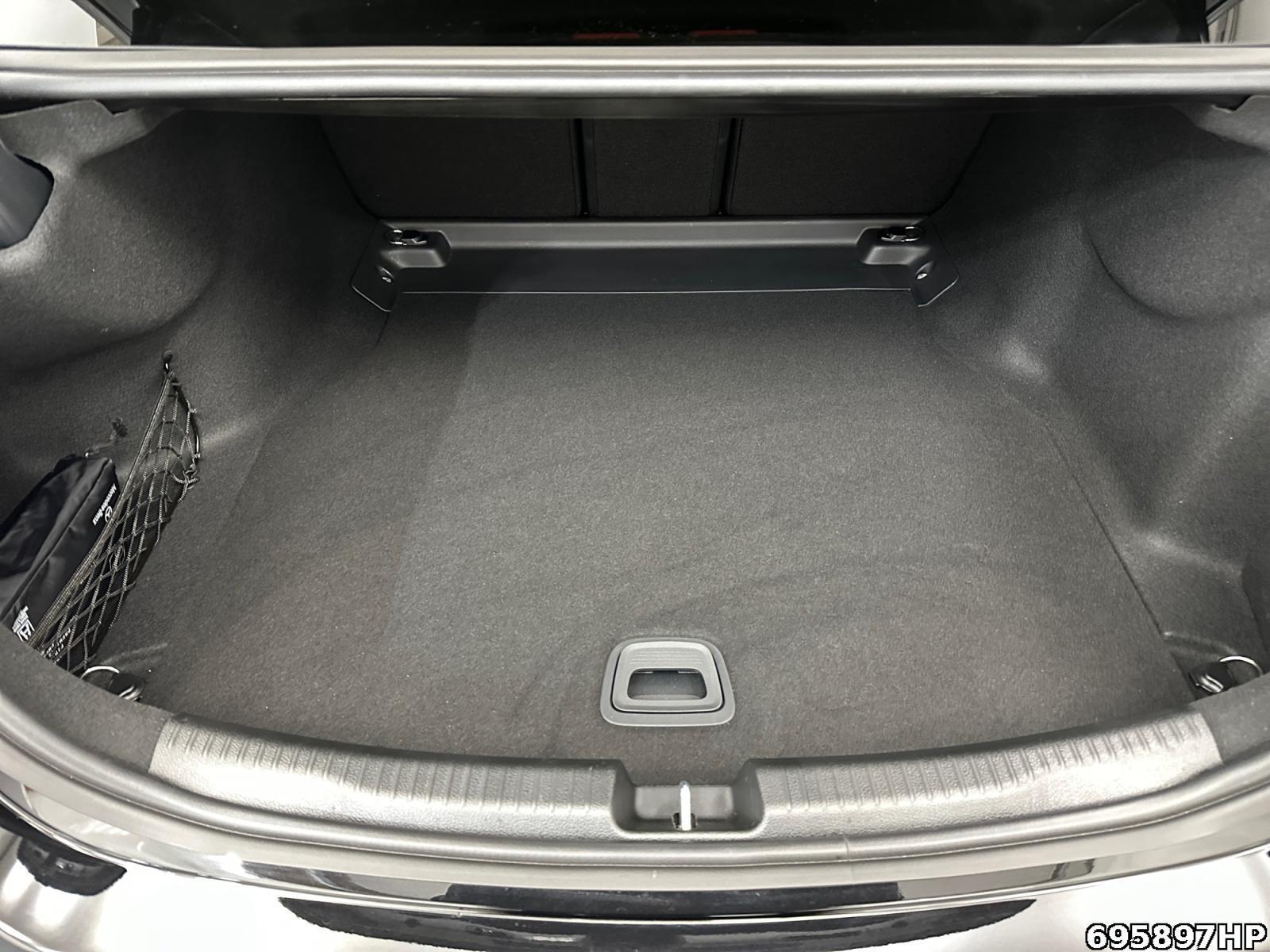 Fahrzeugabbildung Mercedes-Benz C 200 Avantgarde AHK 18