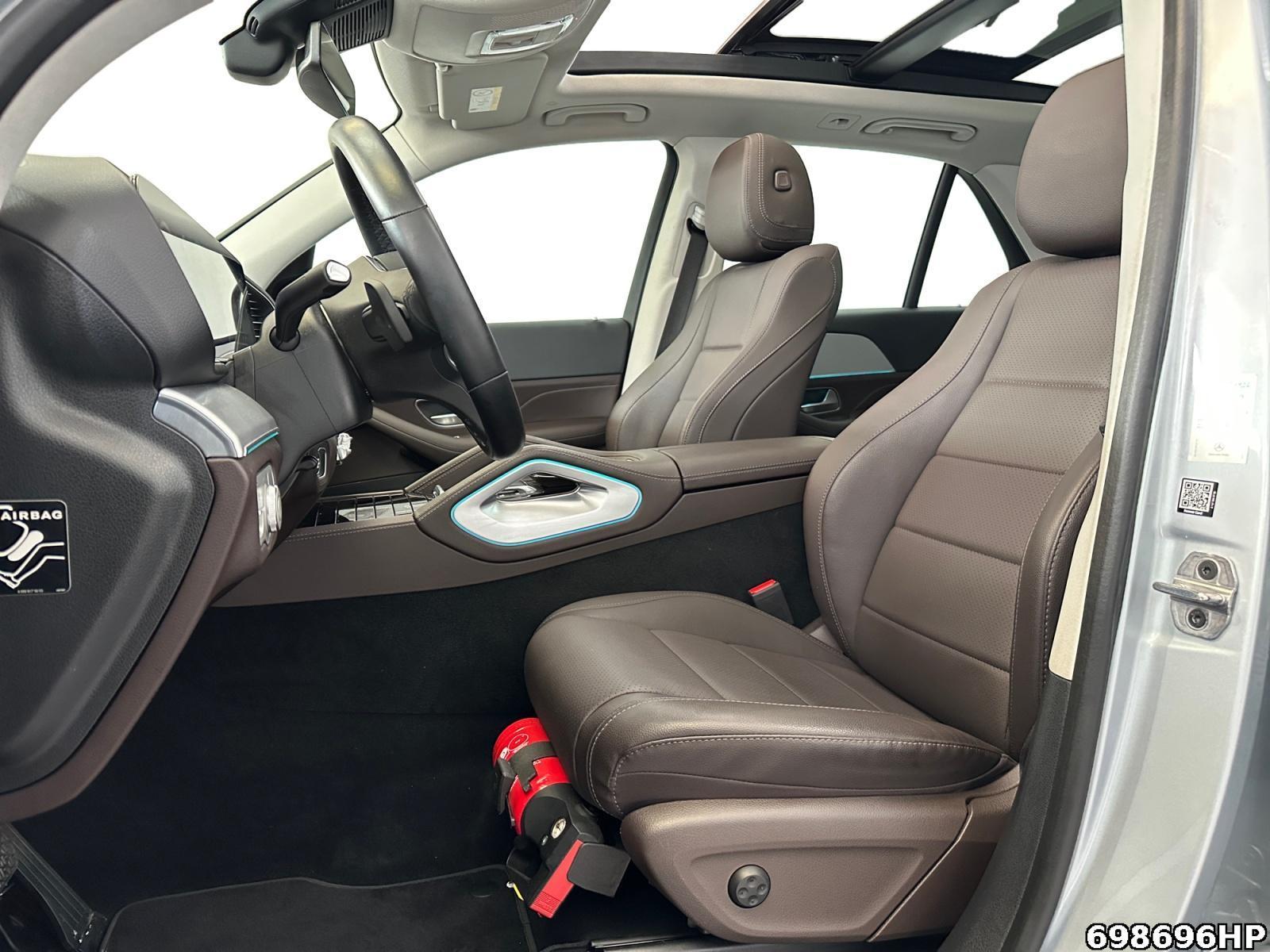 Fahrzeugabbildung Mercedes-Benz GLE 350 de 4M Panorama Burmester DISTRONIC