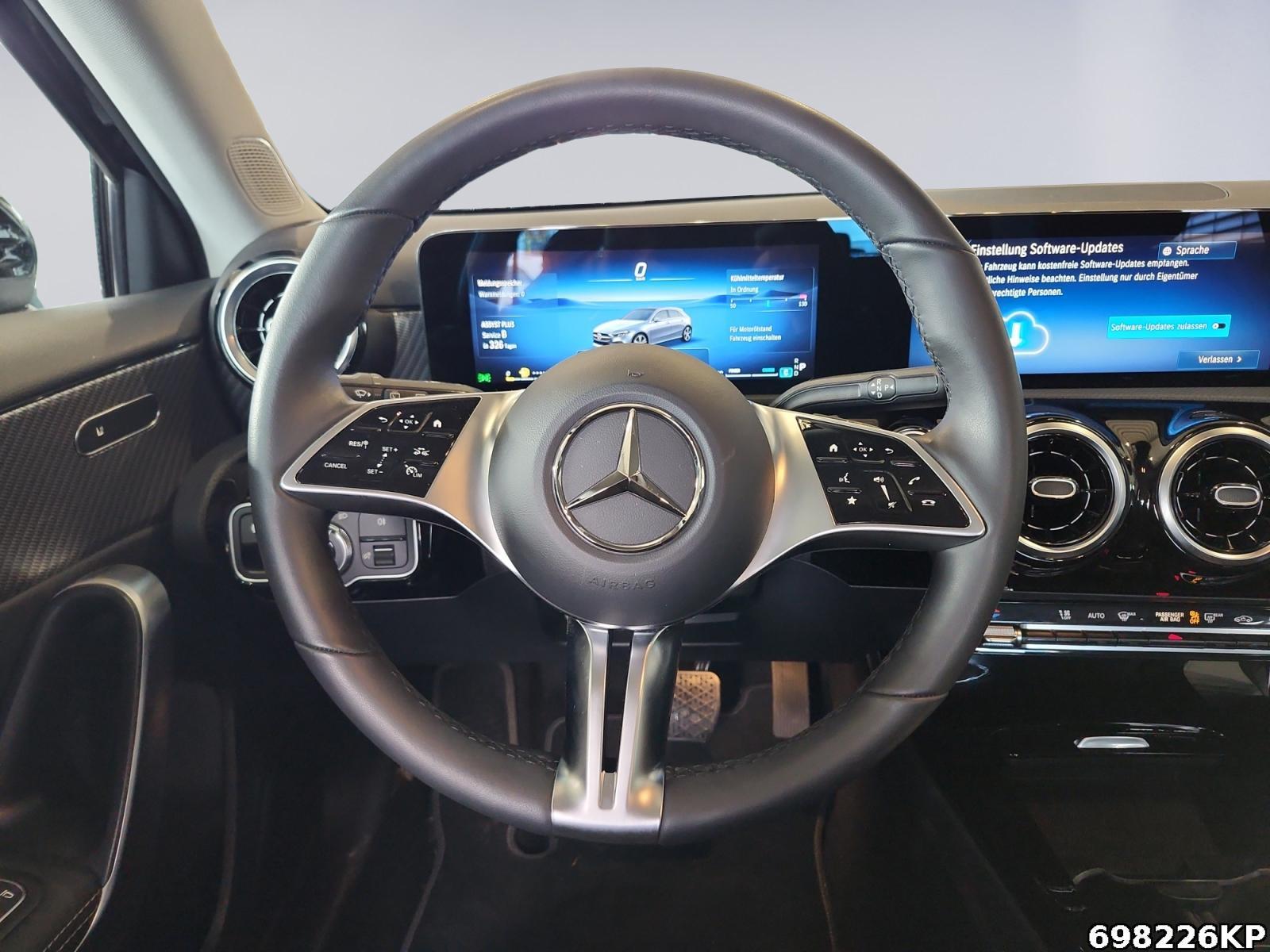 Fahrzeugabbildung Mercedes-Benz A 180 Progressive AHK Kamera Lenkradhzg.