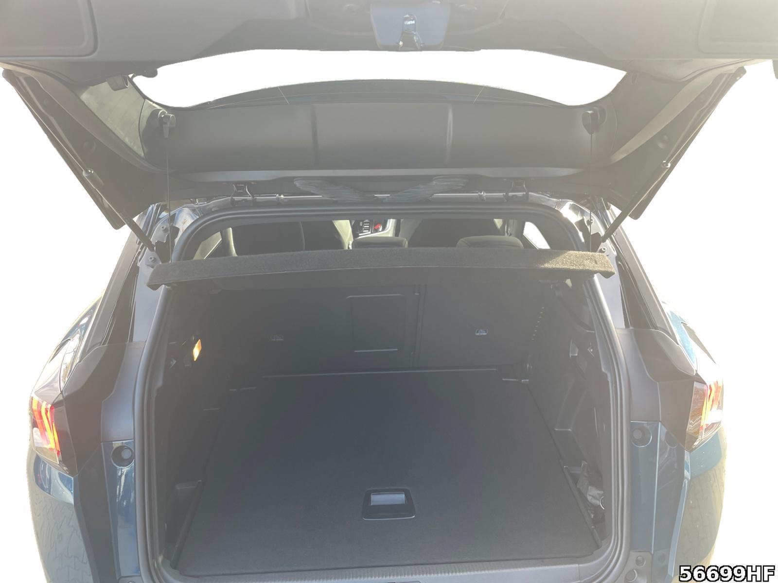 Fahrzeugabbildung Peugeot 3008 GT*LED*ACC*PDC*CARPLAY*NAVI*