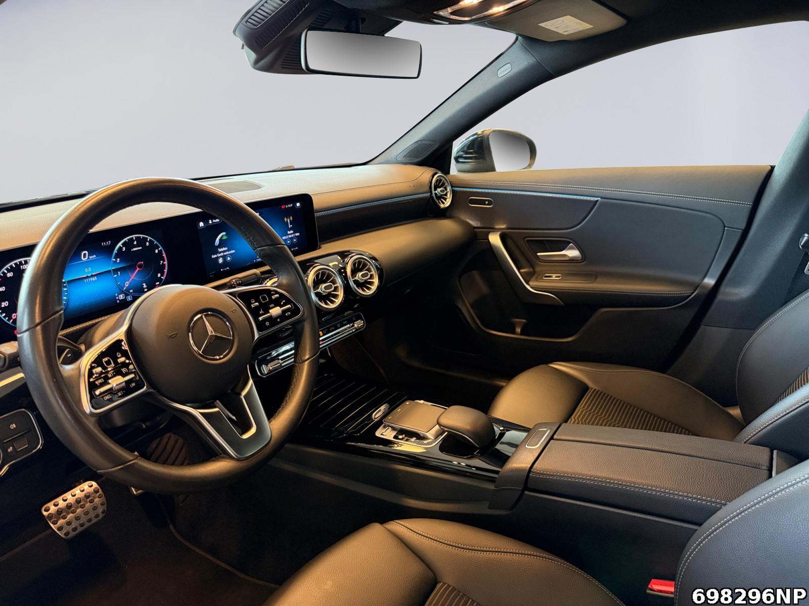 Fahrzeugabbildung Mercedes-Benz CLA 200 Shooting Brake Progressive CarPlay Rückfahrkamera