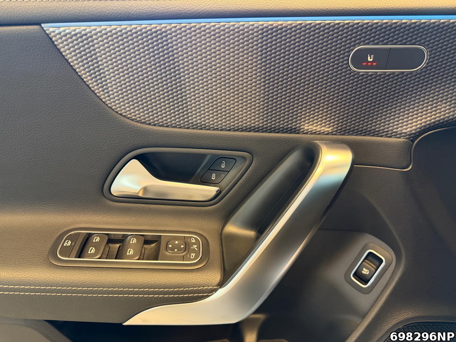 Fahrzeugabbildung Mercedes-Benz CLA 200 Shooting Brake Progressive CarPlay Rückfahrkamera