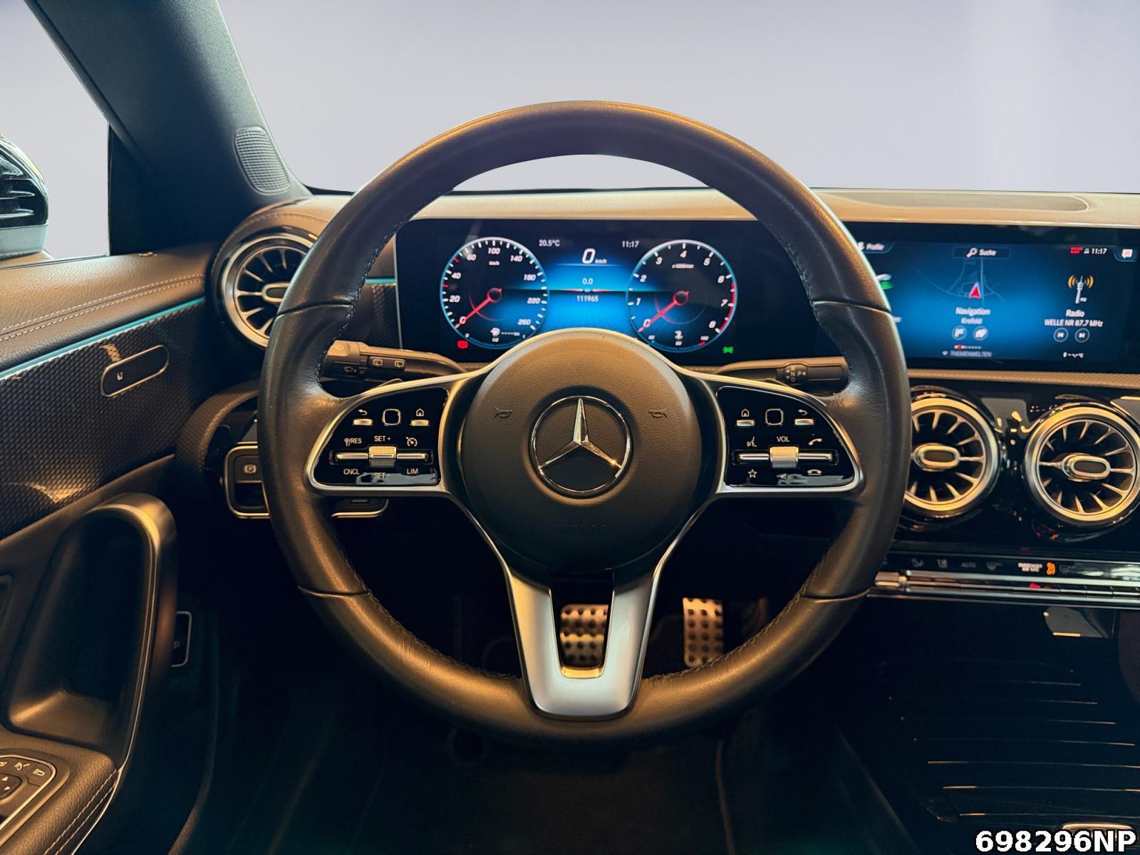Fahrzeugabbildung Mercedes-Benz CLA 200 Shooting Brake Progressive CarPlay Rückfahrkamera