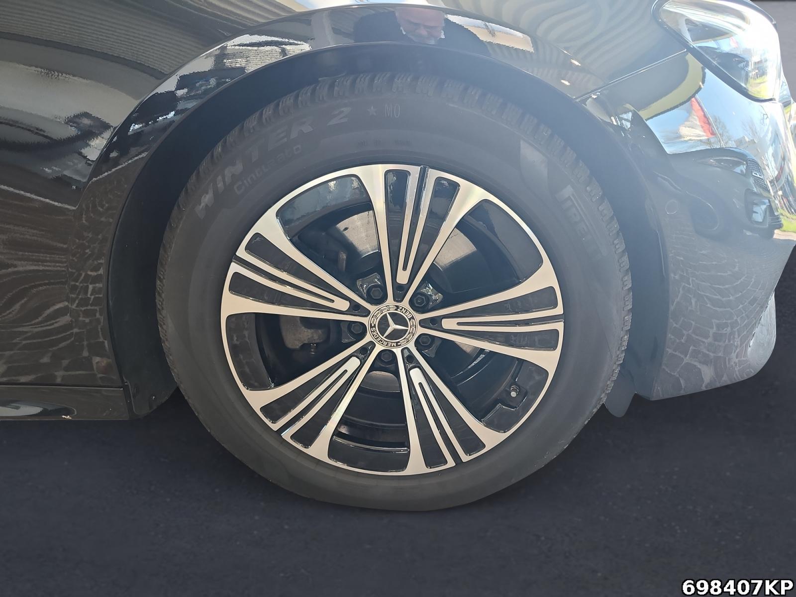 Fahrzeugabbildung Mercedes-Benz E 220 d Avantgarde Kamera Totw AHK Lenkradhzg