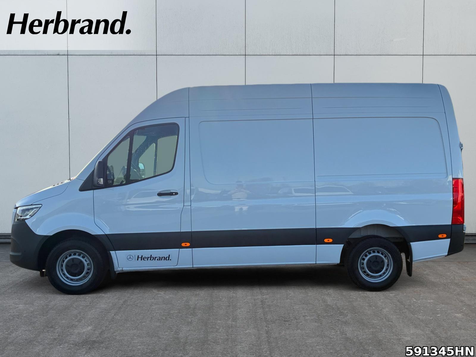 Fahrzeugabbildung Mercedes-Benz Sprinter 319 L2H2 SELECT *LED*AHK*KAM*DISTRONIC*