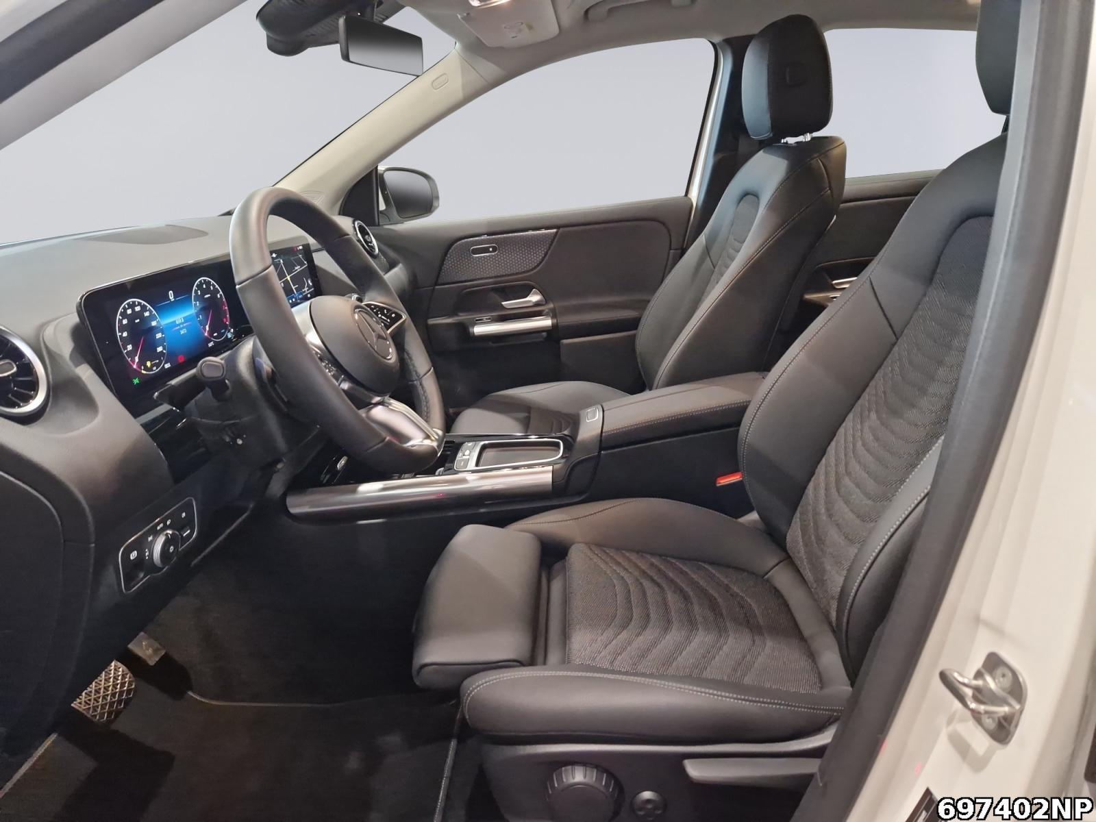 Fahrzeugabbildung Mercedes-Benz GLA 180 Progressive LED Navi 360° Totwinkel