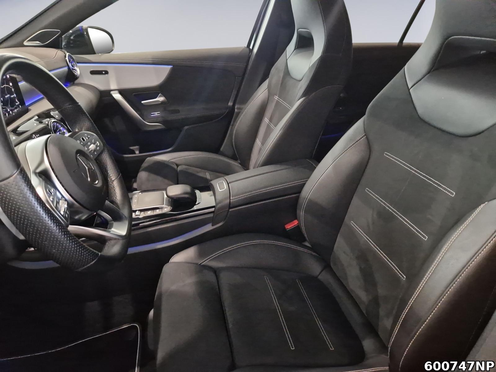 Fahrzeugabbildung Mercedes-Benz A 250 AMG Line Edition 2020 Night Totwinkel