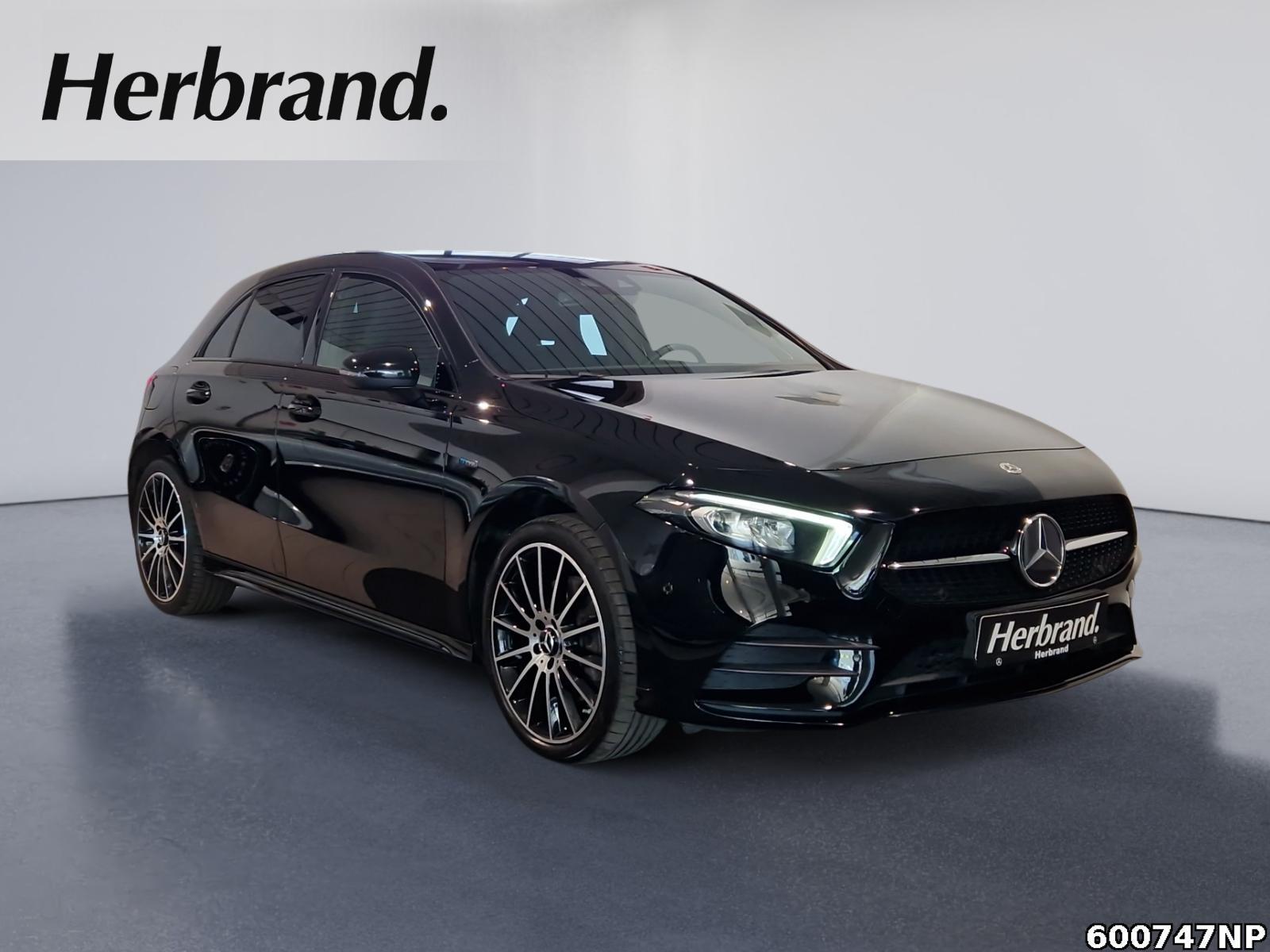 Fahrzeugabbildung Mercedes-Benz A 250 AMG Line Edition 2020 Night Totwinkel