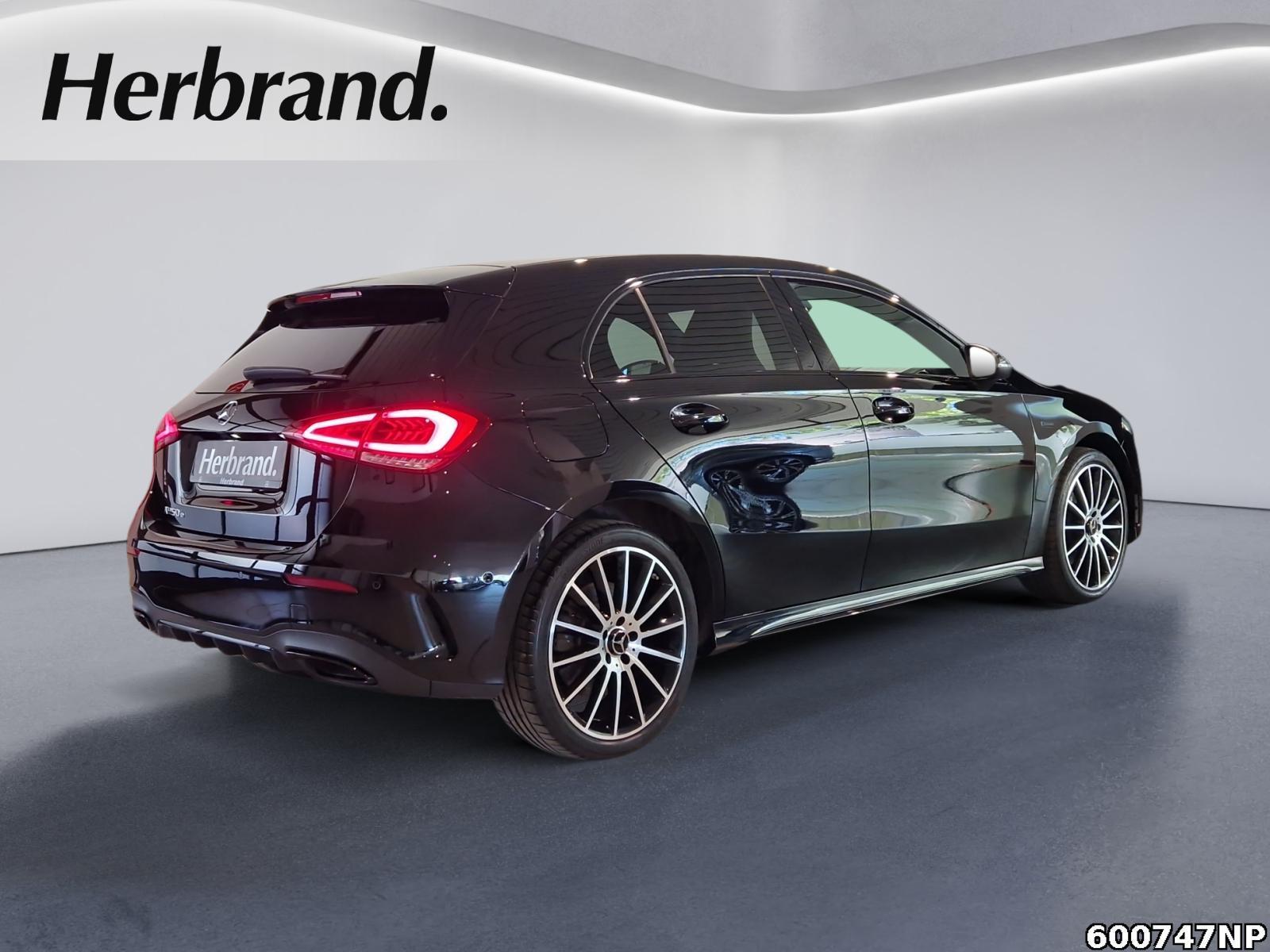 Fahrzeugabbildung Mercedes-Benz A 250 AMG Line Edition 2020 Night Totwinkel