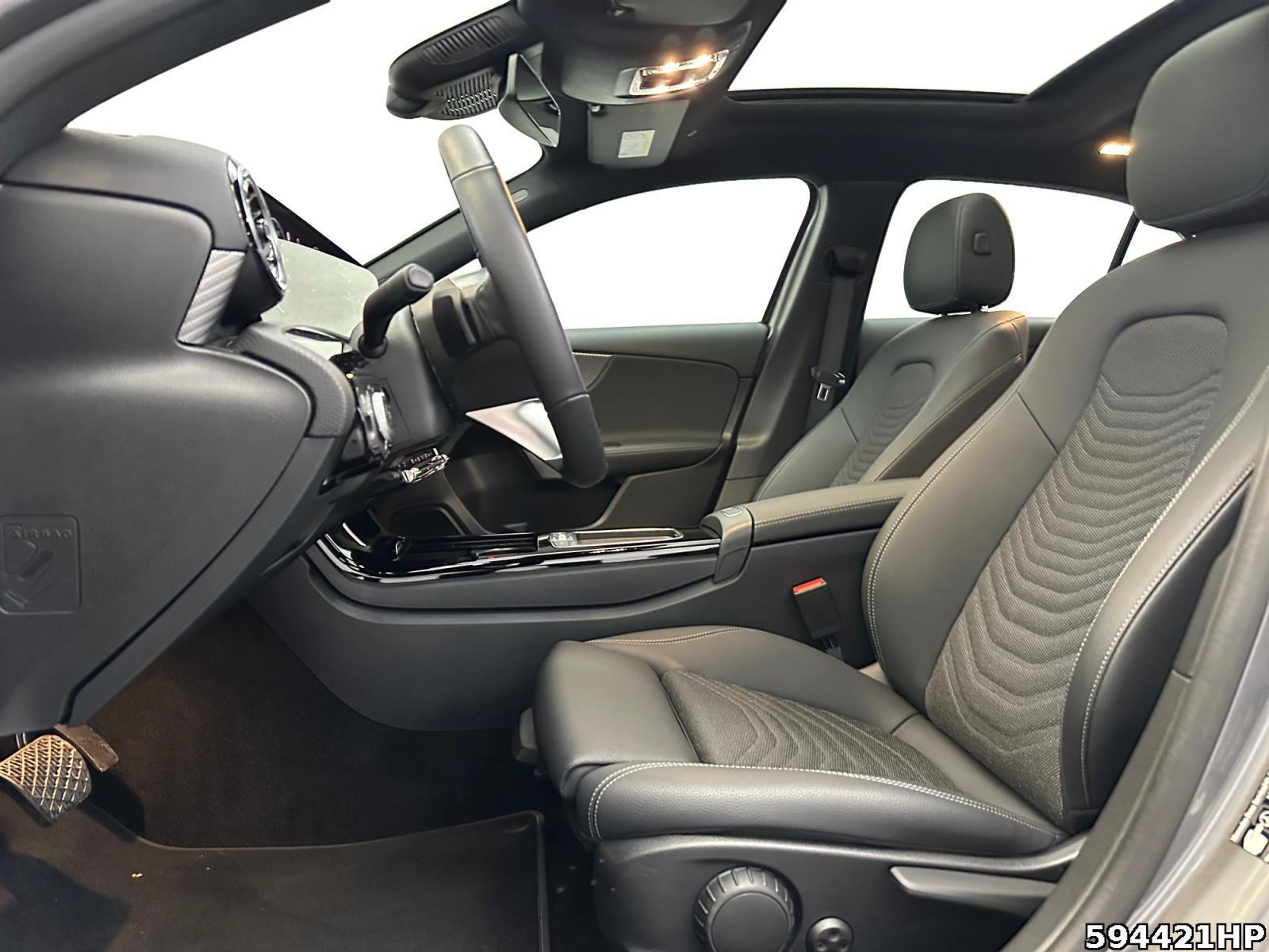 Fahrzeugabbildung Mercedes-Benz A 180 Progressive Pano-SD LED Kamera Widescreen