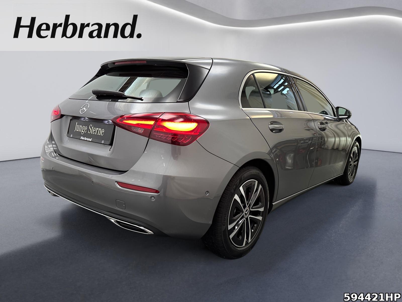 Fahrzeugabbildung Mercedes-Benz A 180 Progressive Pano-SD LED Kamera Widescreen