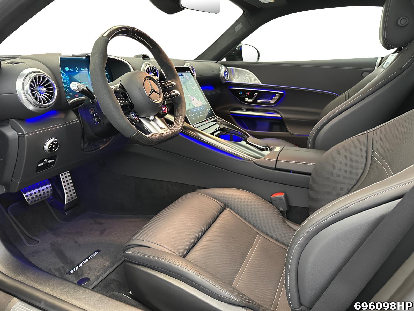 Fahrzeugabbildung Mercedes-Benz AMG GT 63 4MATIC+ +AERO+NIGHT+MASSAGE+HUD+360°K+
