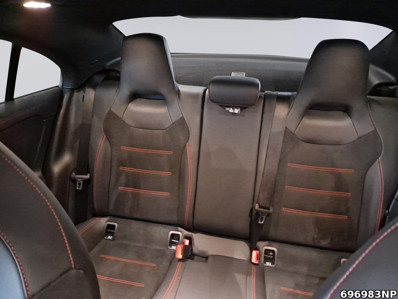 Fahrzeugabbildung Mercedes-Benz CLA 250 e Coupé AMG Panorama Totwinkel Ambiente