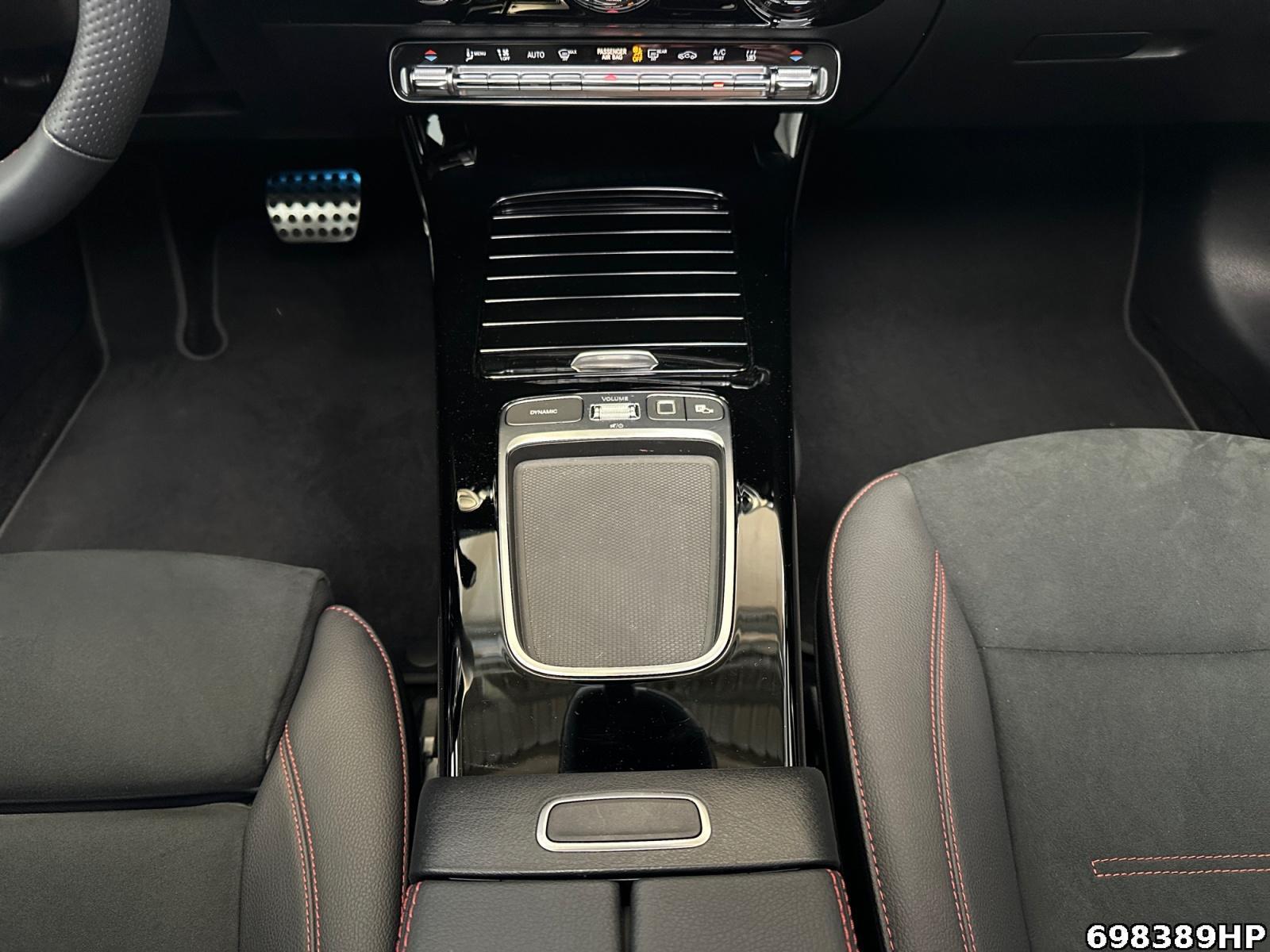 Fahrzeugabbildung Mercedes-Benz CLA 180 AMG Pano Night 360° KEYLESS Lenkradhzg.