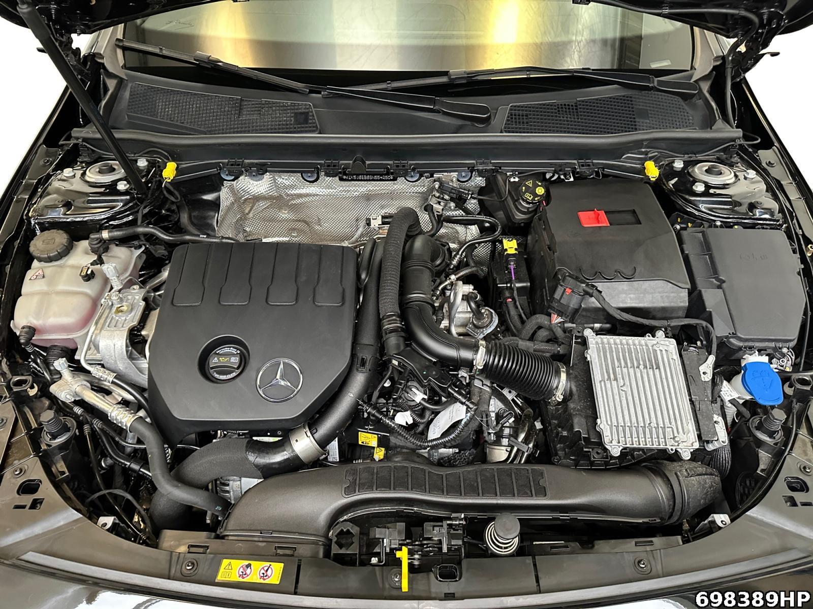 Fahrzeugabbildung Mercedes-Benz CLA 180 AMG Pano Night 360° KEYLESS Lenkradhzg.