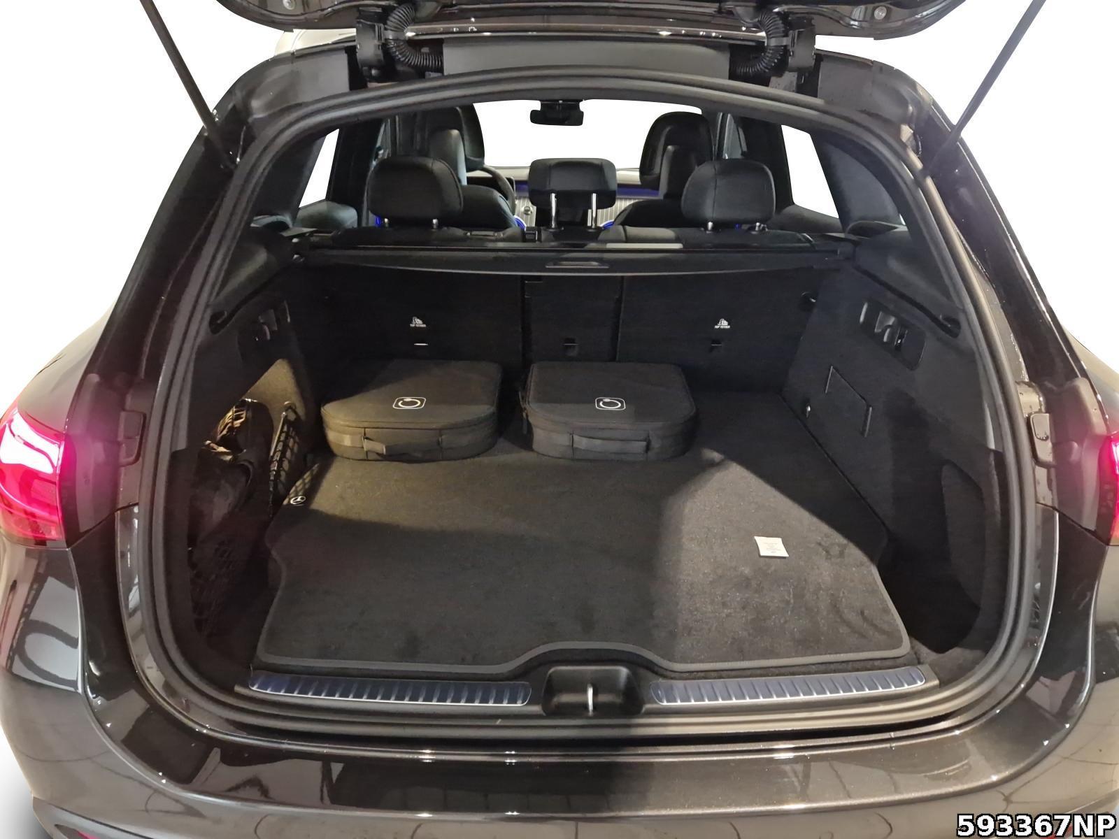 Fahrzeugabbildung Mercedes-Benz GLC 300 de 4MATIC +AMG+AHK+360+DIGITALLIGHT+PANO