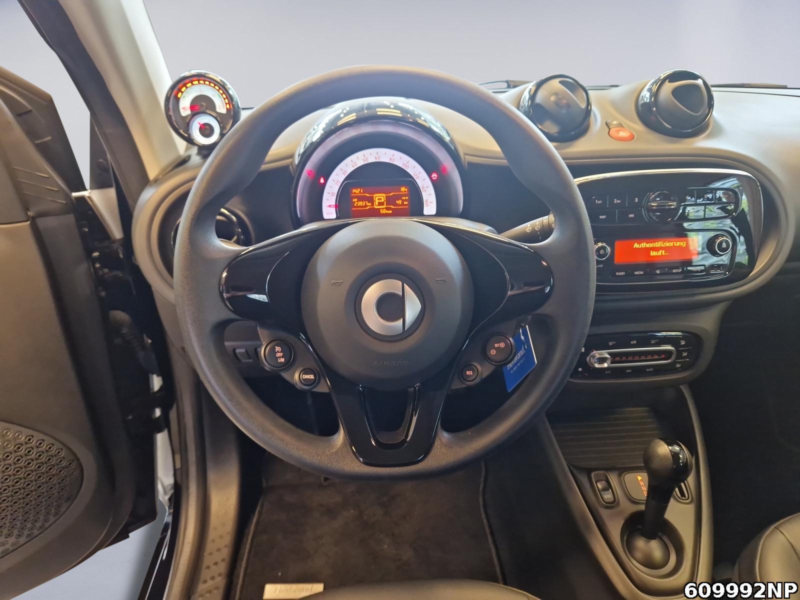 Fahrzeugabbildung Smart ForTwo EQ Coupé Sitzheizung 22kW-Bordlader