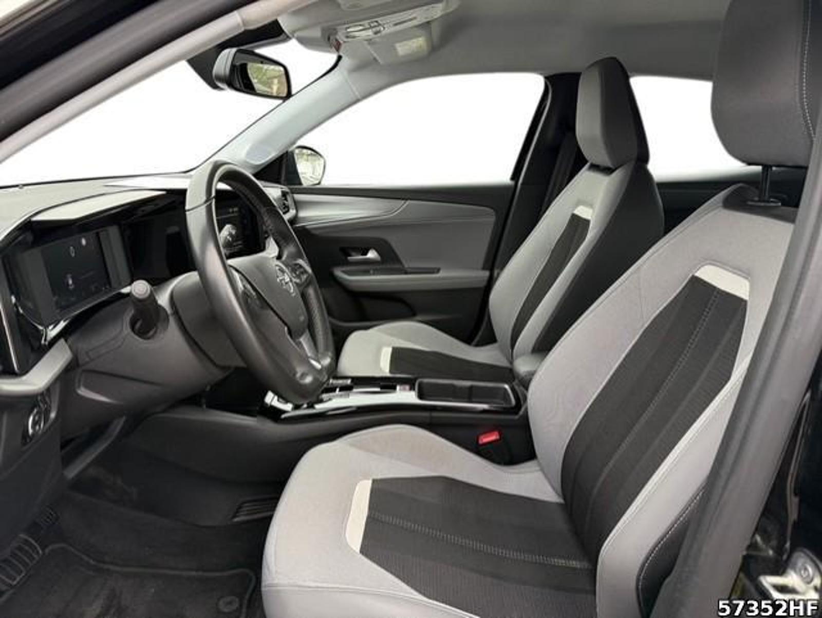 Fahrzeugabbildung Opel Mokka -e Elegance